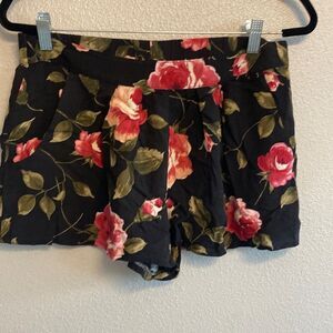 Fire- cozy floral women’s shorts- size large